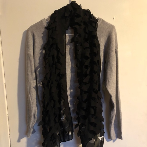 Sweater - Picture 2 of 4